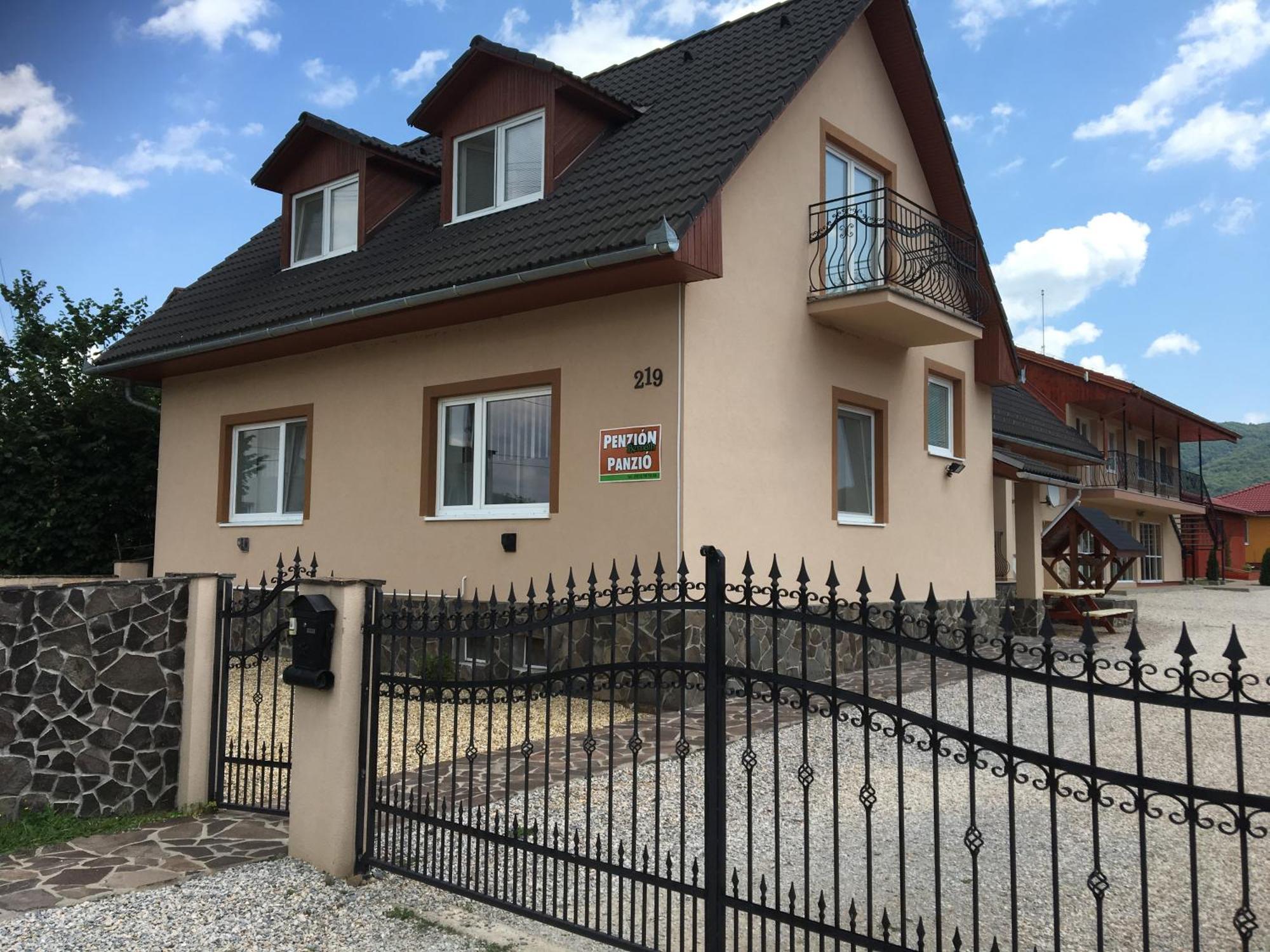 Penzión Bernáth Rožňava Exterior foto