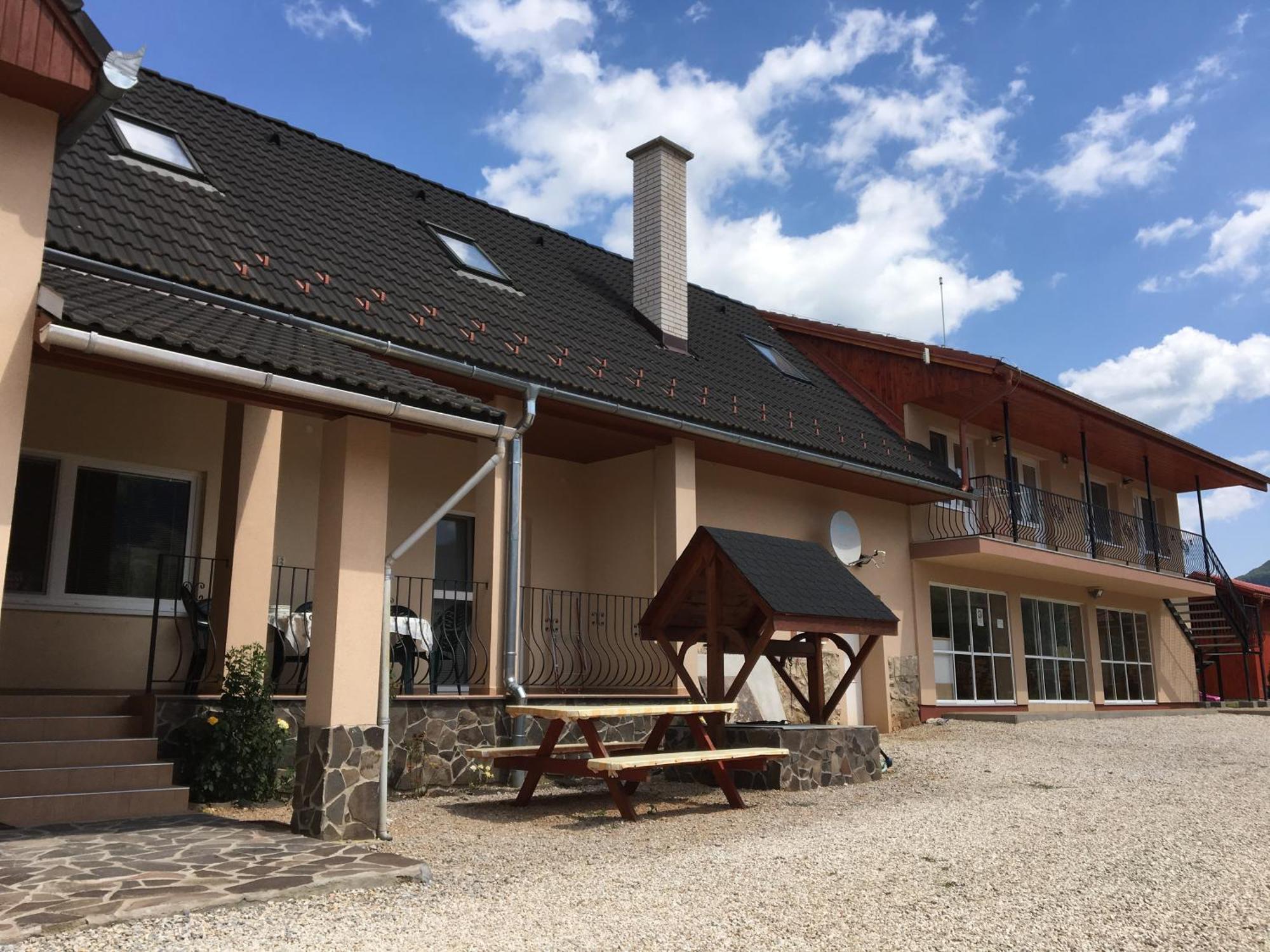 Penzión Bernáth Rožňava Exterior foto